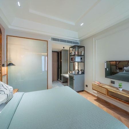 Boutique Hotel By One Tree Gurgáon Kültér fotó